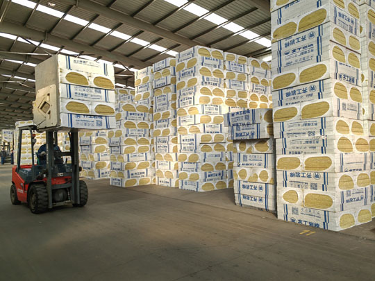 巖棉板倉儲區(qū) 巖棉板倉儲區(qū)